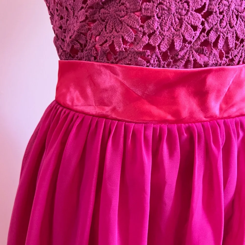Dress - Picture 7 of 9